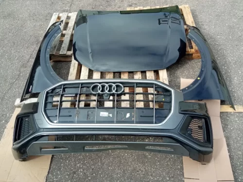 Audi Q8 Передня частина капот, крила, бампер.
